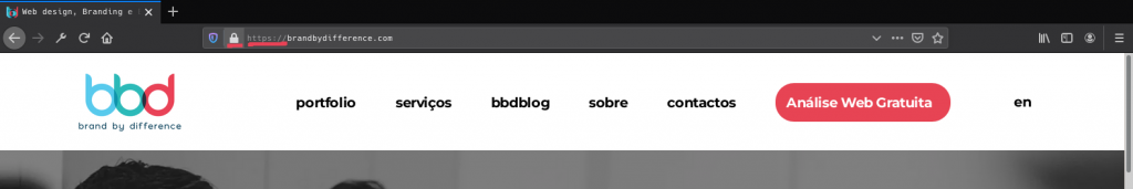 Imagem, sublinhado, o cadeado fechado e o prefixo "https://" antes do endereço.